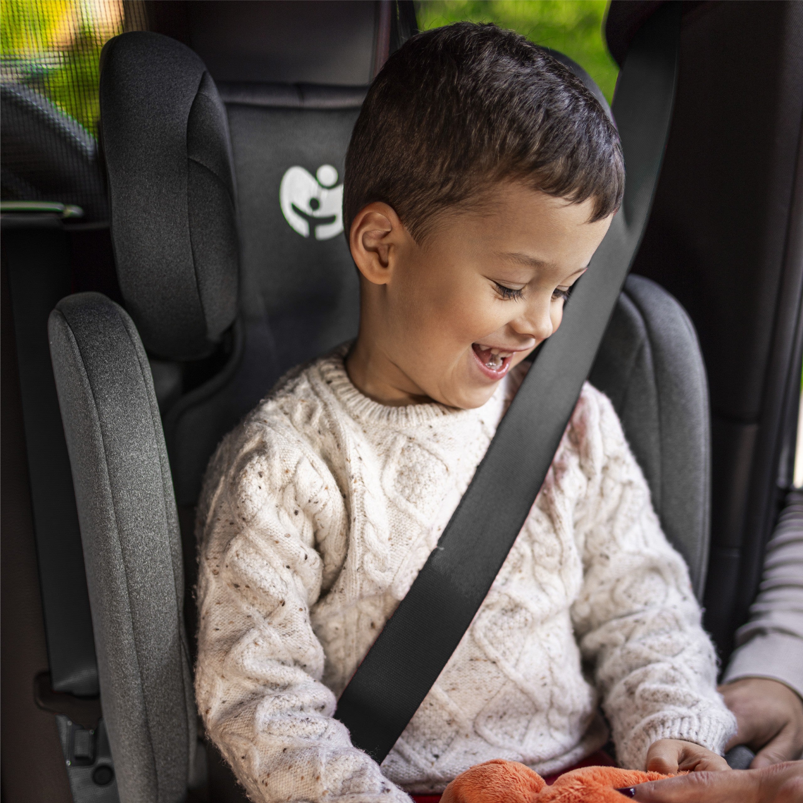 Tulano Joy 35 Schwarz - Grau ISOFIX-Autositz 100-150 cm I-Size 