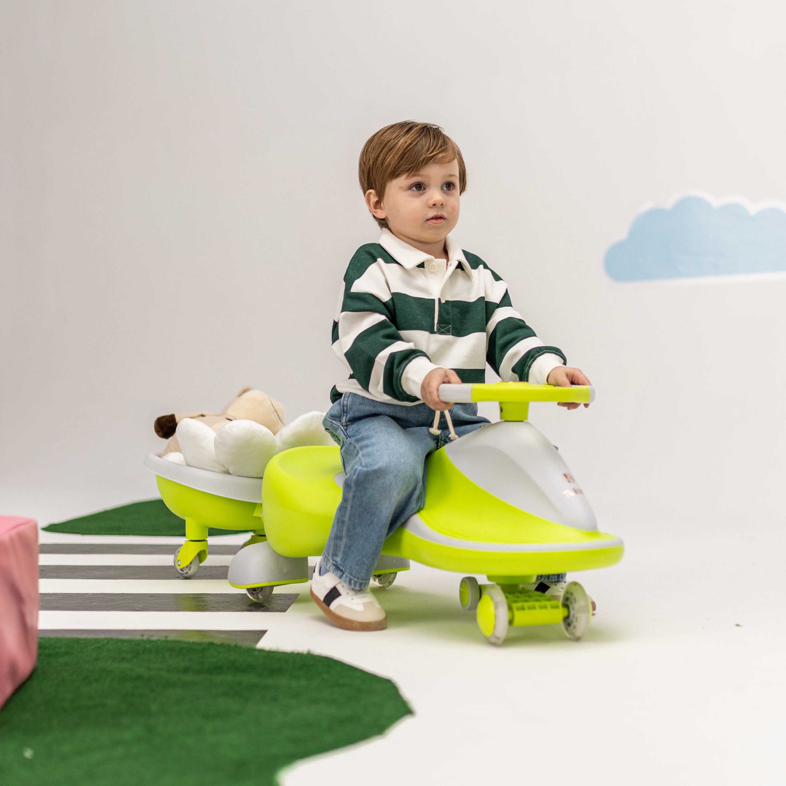 Tulano Focus 55 Grünes LED-Schwerkraft-Fahrzeug für Kinder 