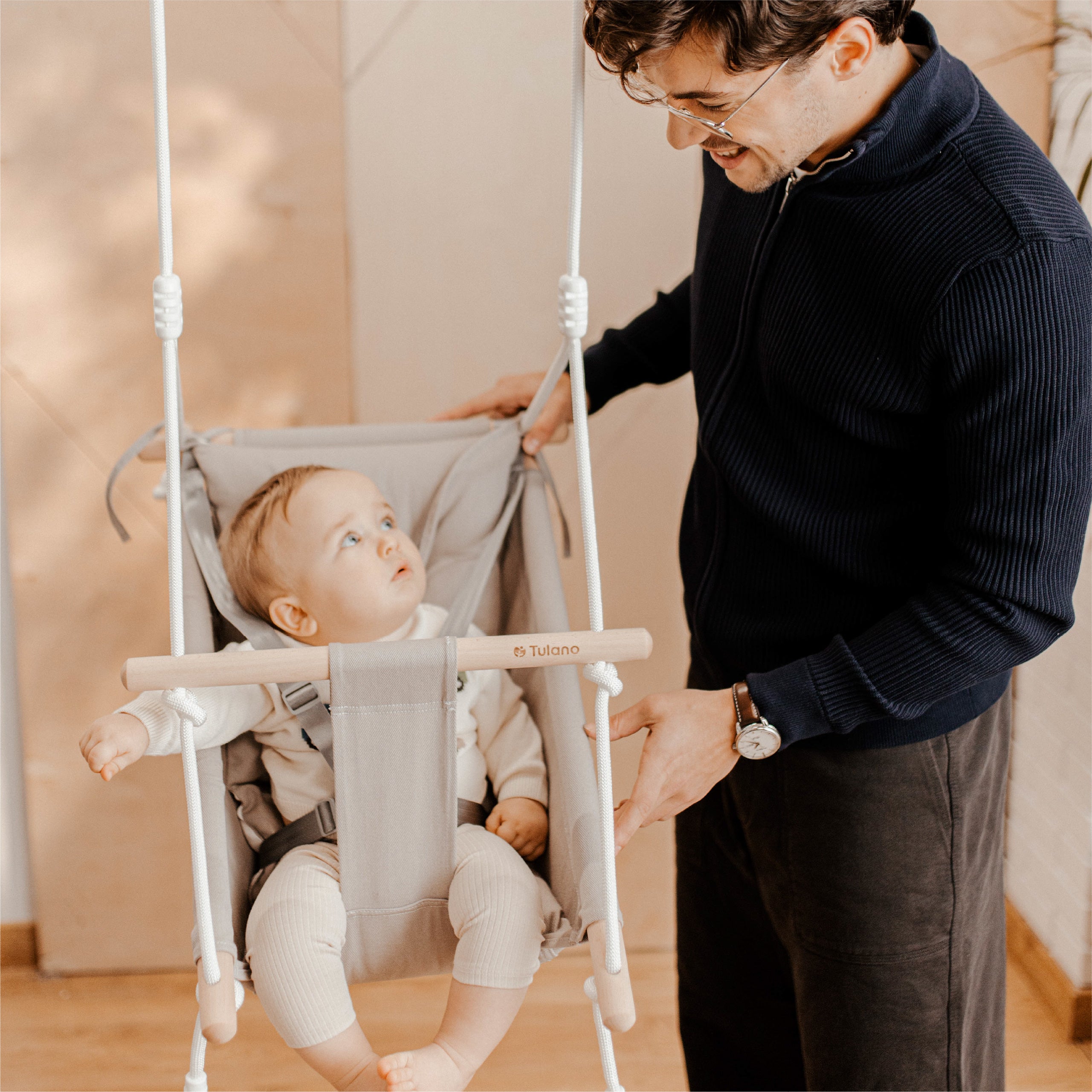 TULANO Hop 40 Grau-Weiße Kinderschaukel 