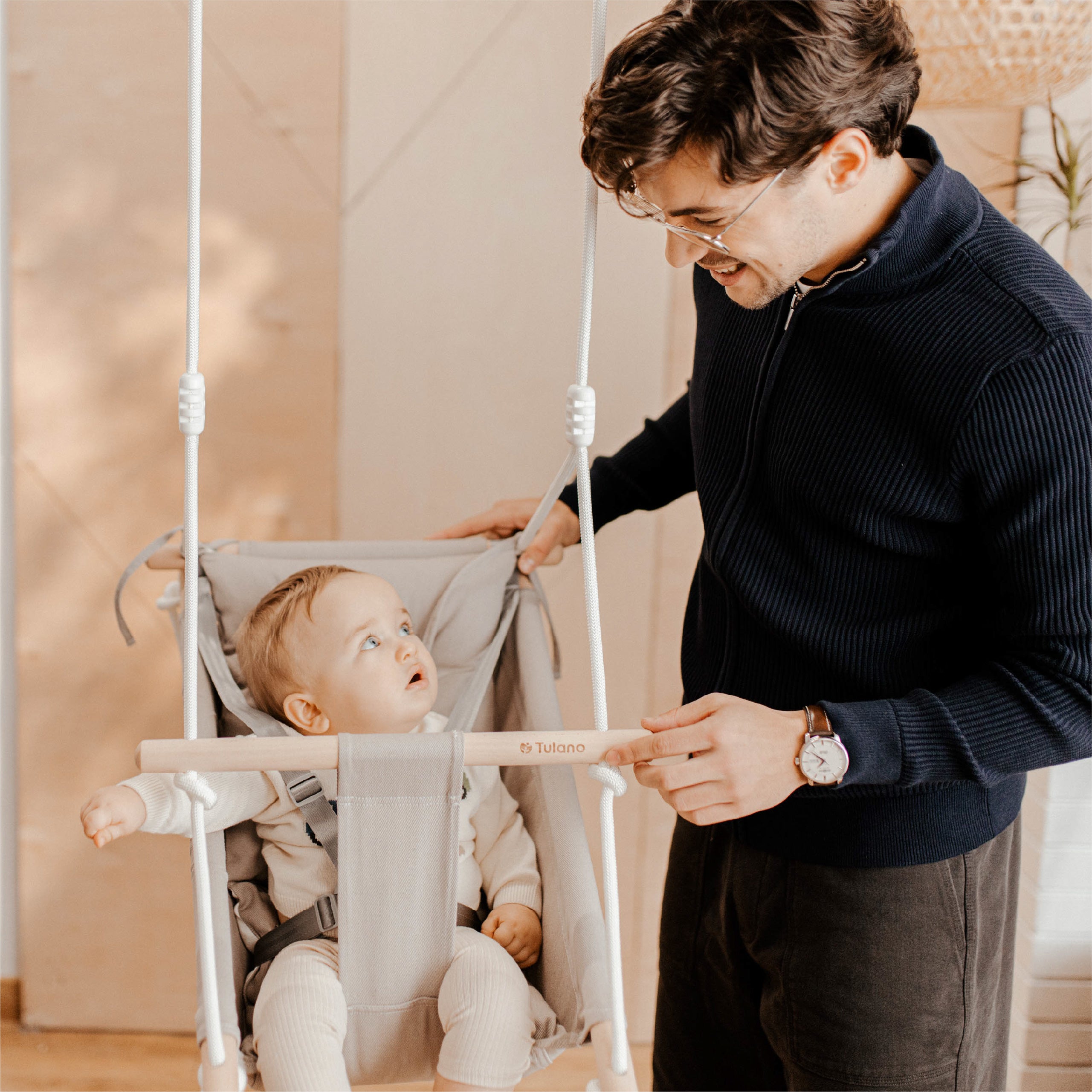 TULANO Hop 40 Grau-Weiße Kinderschaukel 