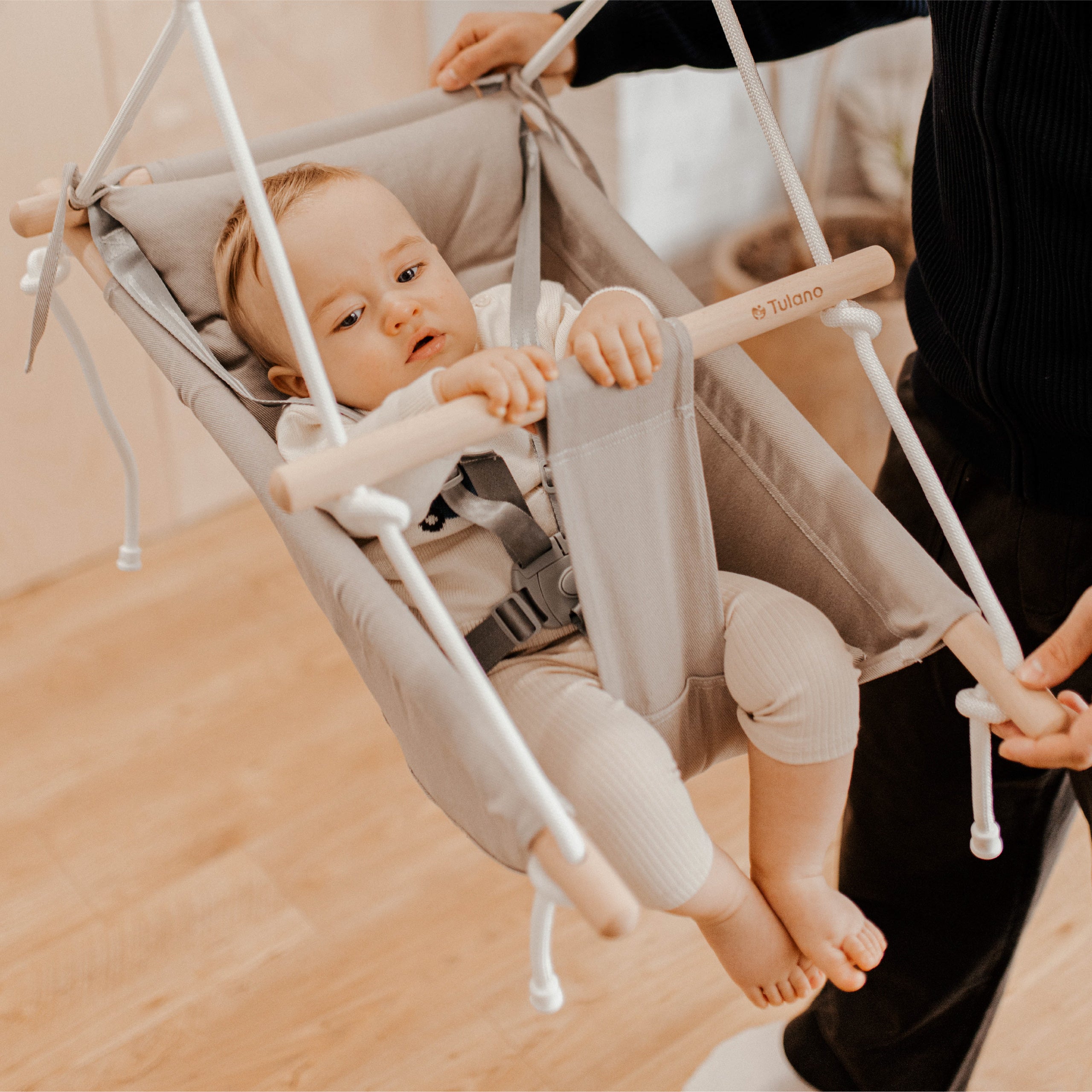 TULANO Hop 40 Grau-Weiße Kinderschaukel 