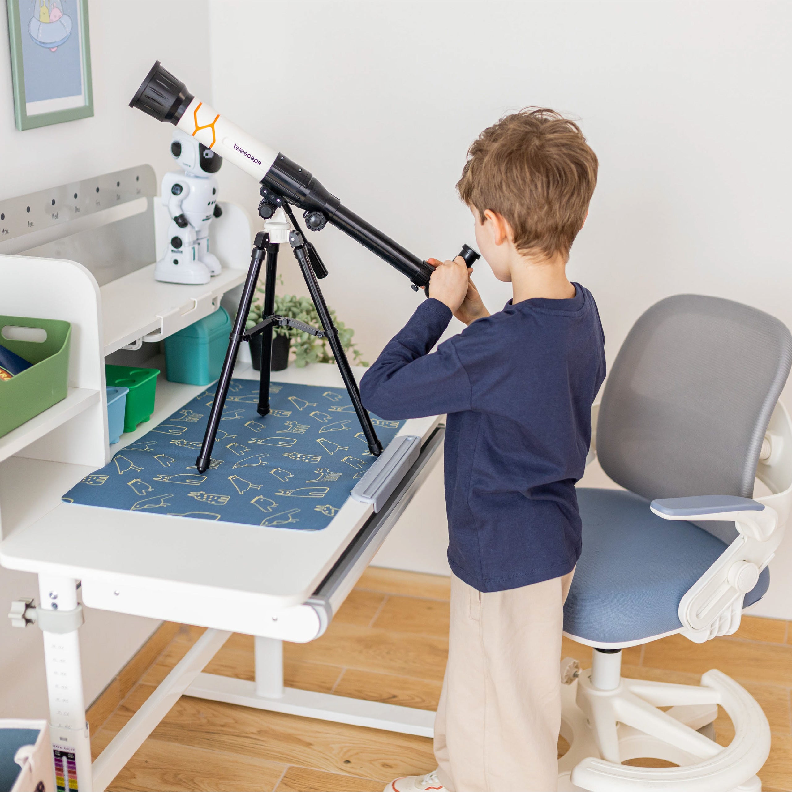 Mark Adler Study 5.0 Gray Ergonomischer Kinderschreibtisch 90 cm