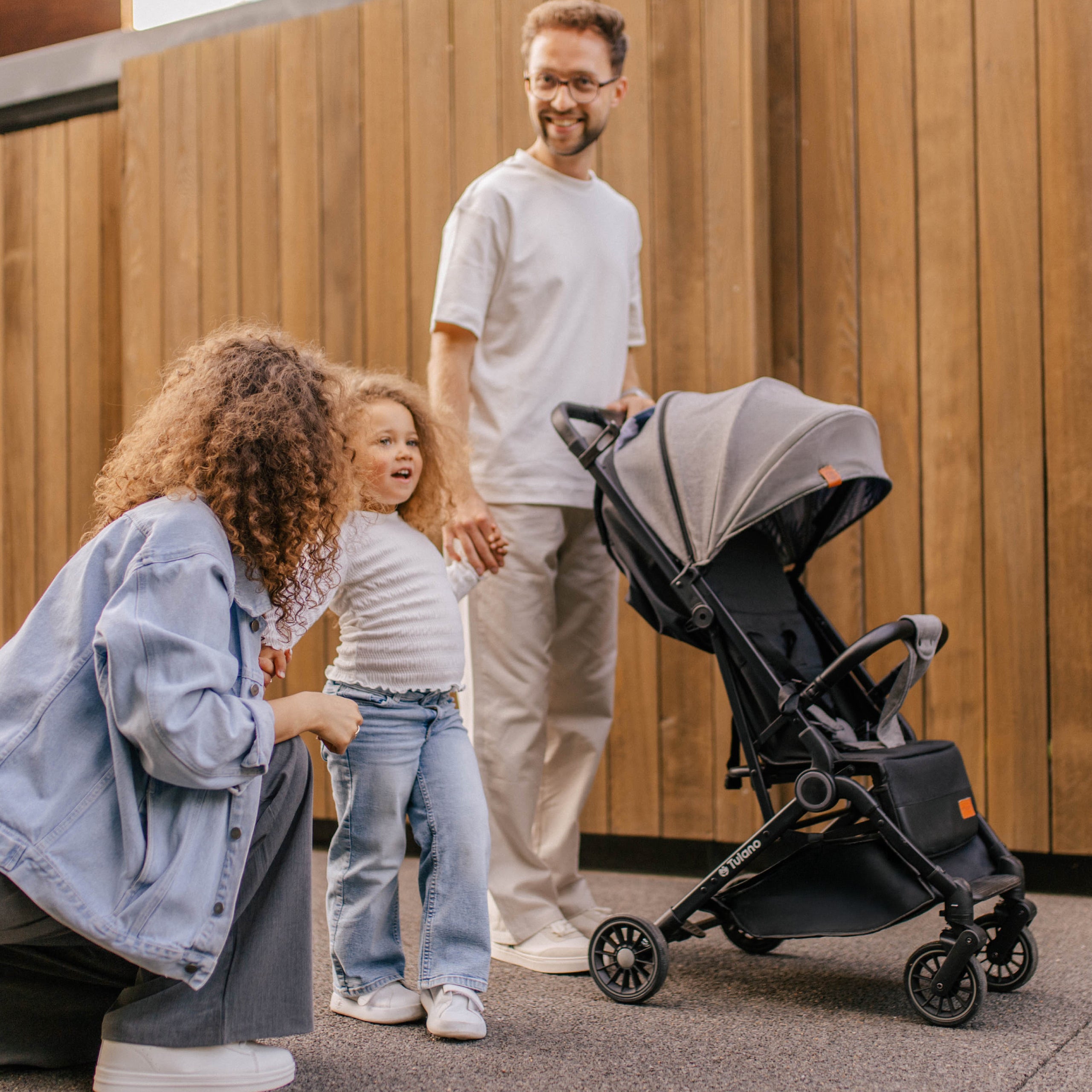 Tulano Milan Gold-Schwarz Faltbarer Kinderwagen, 22 kg 