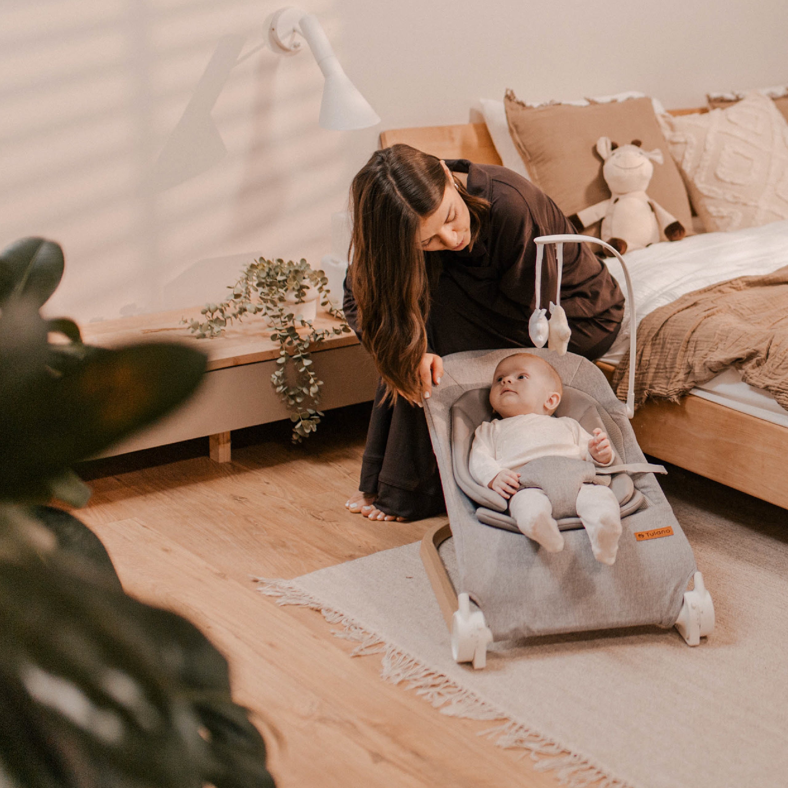 Tulano Moon 50 Grauer Schaukelstuhl