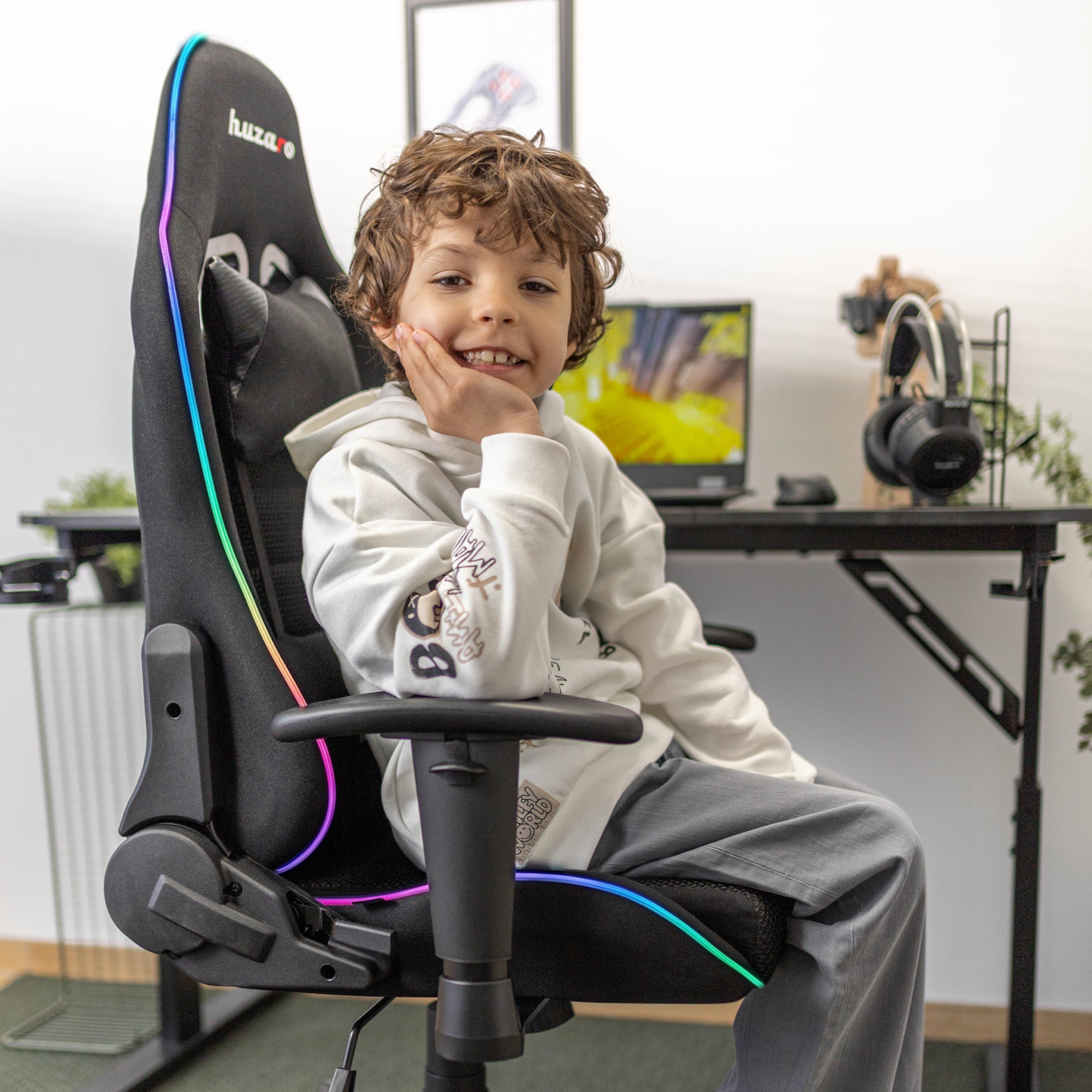HUZARO RANGER 6.0 RGB Mesh Gaming-Stuhl für Kinder 
