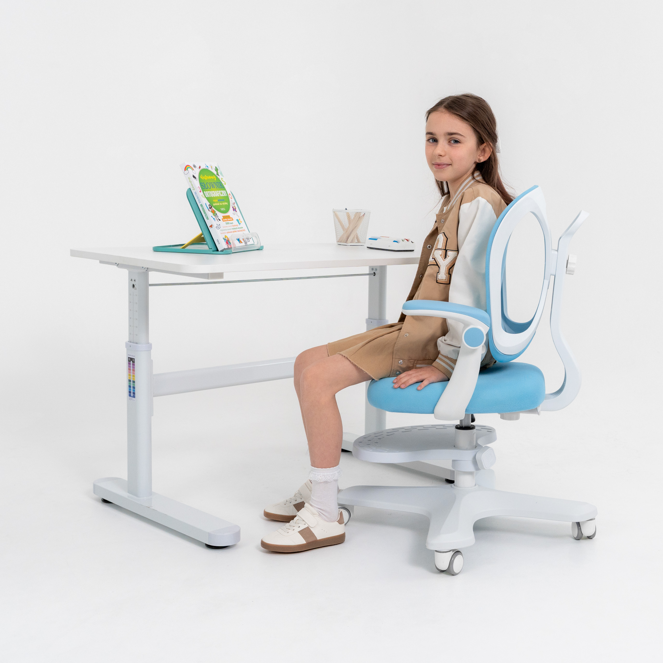 Junior 4.6 w pokoju