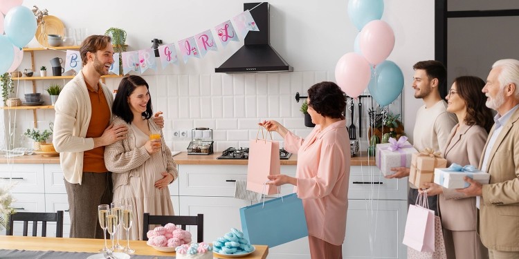 Was schenkt man zu einer Babyparty? - Eine Liste mit Ideen für Mutter und Kind